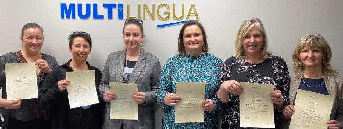 Erasmus+ kursusel osalejad tunnistustega.18.03.2022